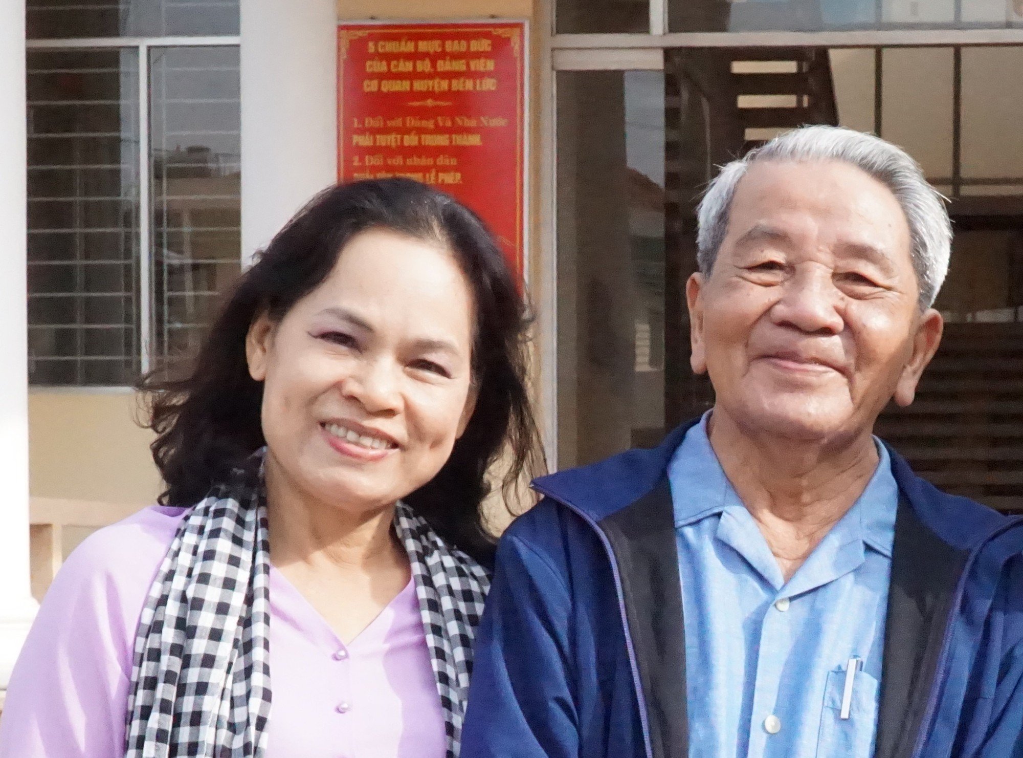 Nhà văn Trầm Hương: &quot;Tôi cần học cách sống an nhiên của cỏ, thanh lọc của nước từ nhà thơ Hoài Vũ&quot; - Ảnh 3.