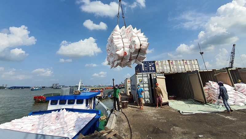 Dự báo giá gạo sẽ còn tăng - Ảnh 1.