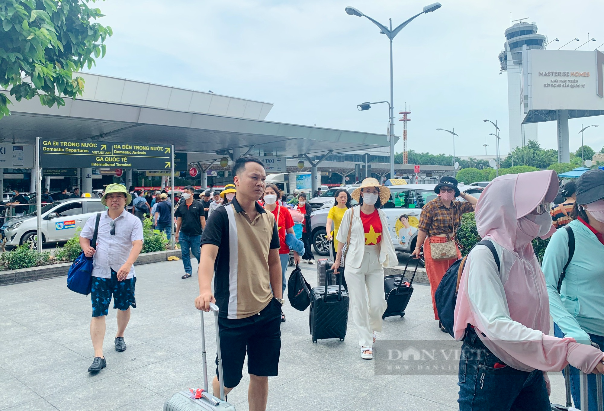 &quot;Siết&quot; tuân thủ an toàn bay tại Tân Sơn Nhất trong cao điểm hè - Ảnh 4.