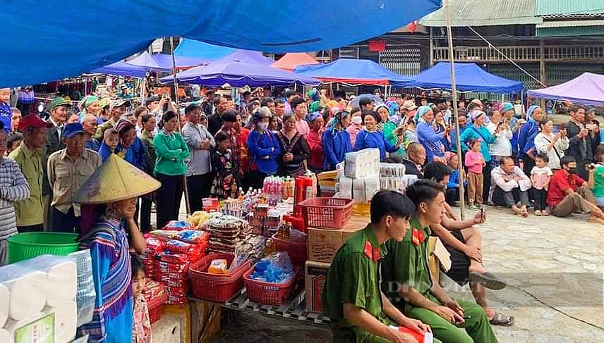 Lào Cai: Nâng cao nhận thức của người dân biên giới về xây dựng nông thôn mới - Ảnh 1.