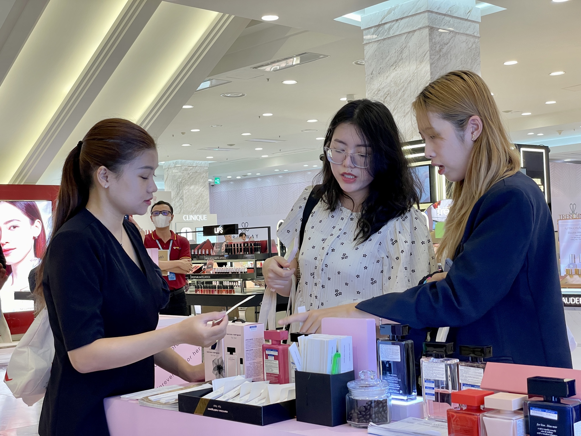TP.HCM sẽ tổ chức chương trình khuyến mãi hàng hiệu lần đầu tiên từ trước đến nay - Ảnh 1.