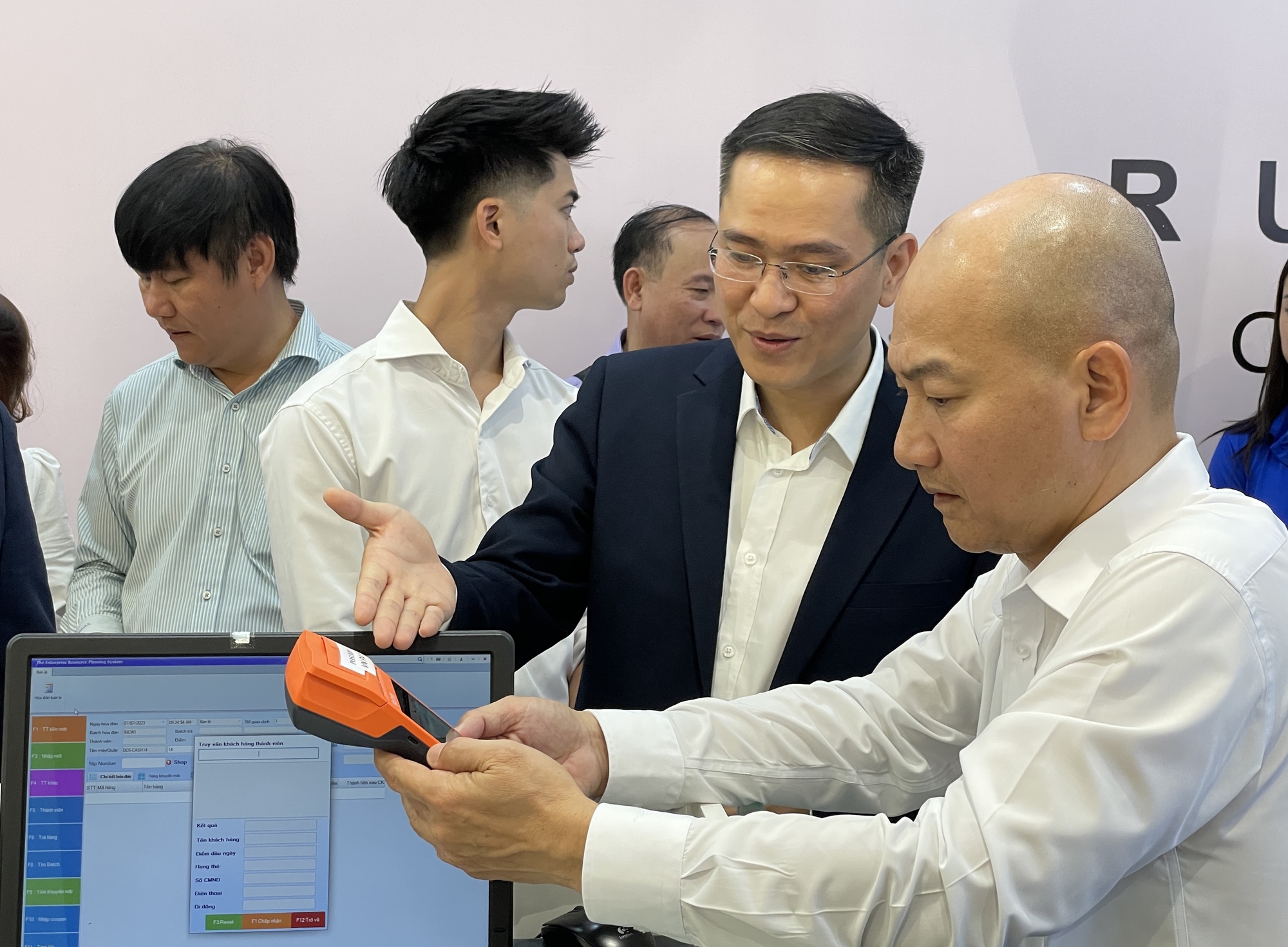 TP.HCM sẽ tổ chức chương trình khuyến mãi hàng hiệu lần đầu tiên từ trước đến nay - Ảnh 2.