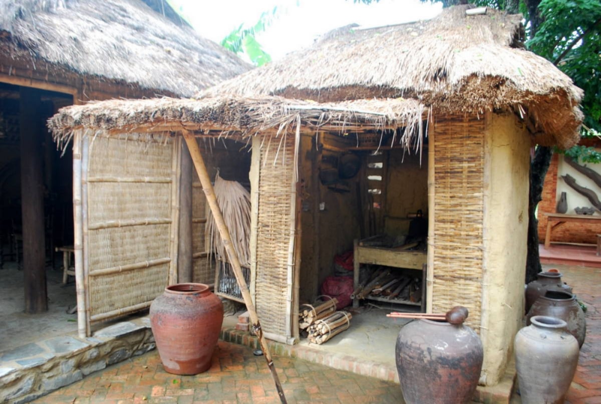 Kể chuyện làng: Nhớ mùi nhà tranh vách đất - Ảnh 4.