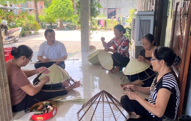Phó Chủ tịch Trung ương Hội Nông dân Việt Nam làm việc với Hội Nông dân tỉnh Thừa Thiên Huế - Ảnh 3.
