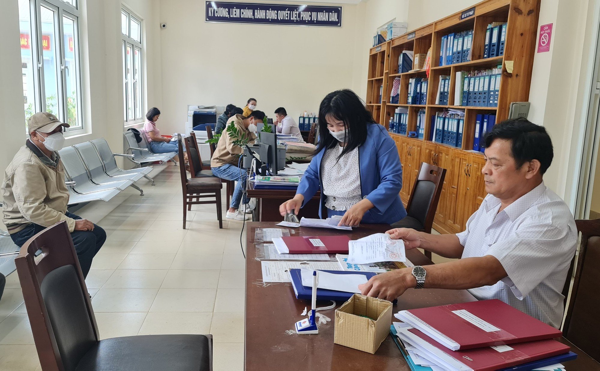Chuyển đổi số trong xây dựng NTM ở Lâm Đồng (bài 1): Điểm sáng công nghệ nhìn từ TP Đà Lạt- Ảnh 4.