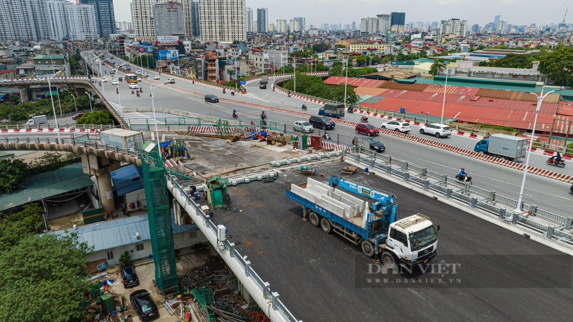 Cận cảnh cầu Vĩnh Tuy 2 trị giá hơn 2.500 tỷ đồng chuẩn bị thông xe - Ảnh 5.