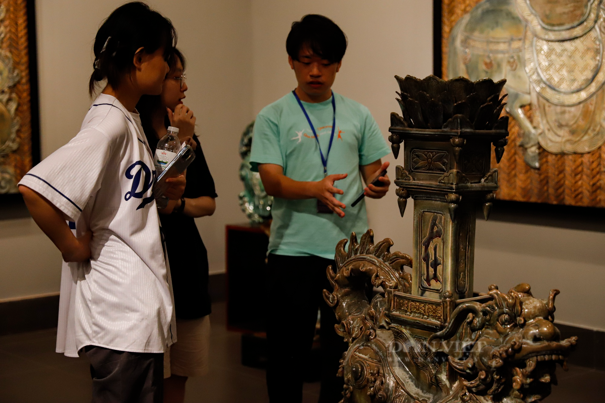 Tái hiện linh thú thời nay qua đôi bàn tay khéo léo của nghệ nhân làng gốm sứ Bát Tràng  - Ảnh 11.