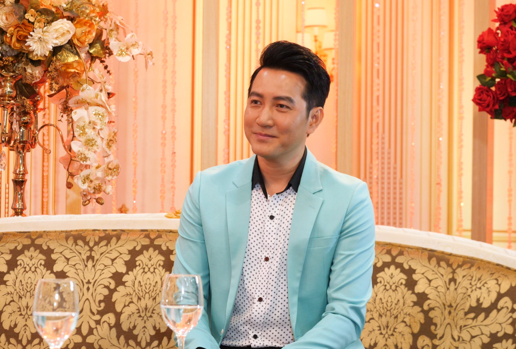 Ca sĩ Nguyễn Phi Hùng: “Múa đám cưới thu nhập còn cao hơn nghệ sĩ múa chuyên nghiệp” - Ảnh 1.