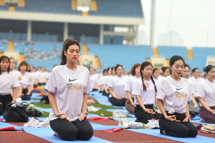 Chưa từng có trong lịch sử: 5.000 người đồng diễn yoga, xếp hình lá cờ Tổ quốc xác lập kỷ lục - Ảnh 4.