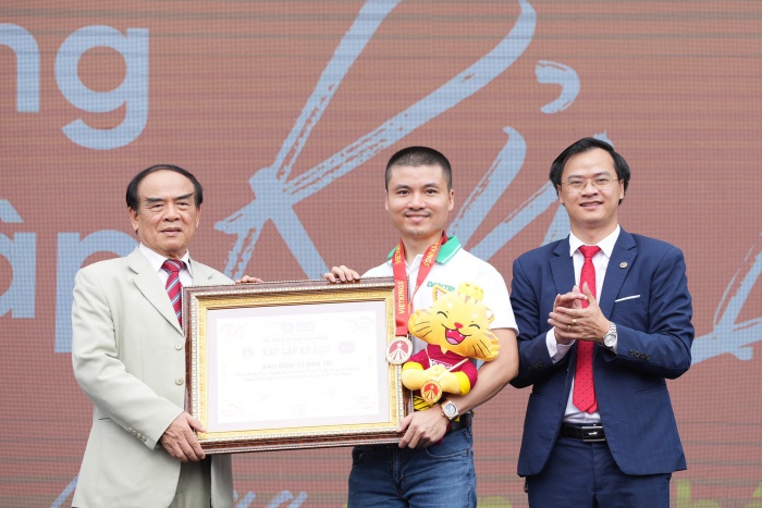 Chưa từng có trong lịch sử: 5.000 người đồng diễn yoga, xếp hình lá cờ Tổ quốc xác lập kỷ lục - Ảnh 12.