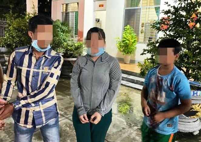Mẹ ruột và cha dượng hờ hướng dẫn con 11 tuổi đi &quot;hành nghề&quot; trộm cắp - Ảnh 1.