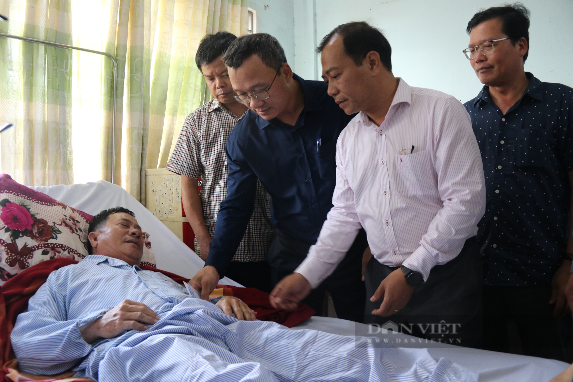 Tài xế của CLB HAGL may mắn thoát chết sau vụ tai nạn liên hoàn nói gì? - Ảnh 2.