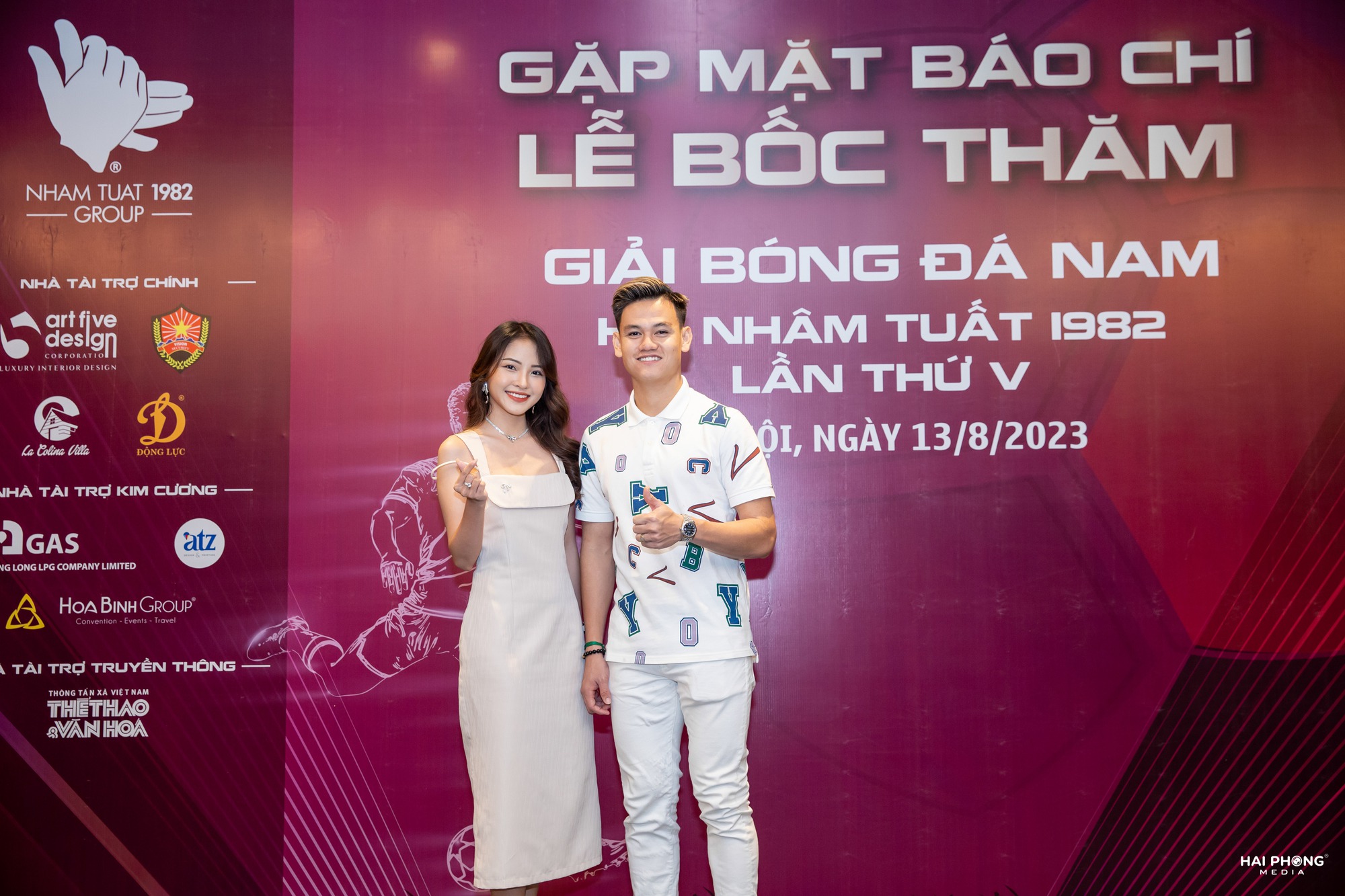 Hậu vệ Hồ Tấn Tài đến tham dự sự kiện giải bóng đá Nhâm Tuất 1982  - Ảnh 2.
