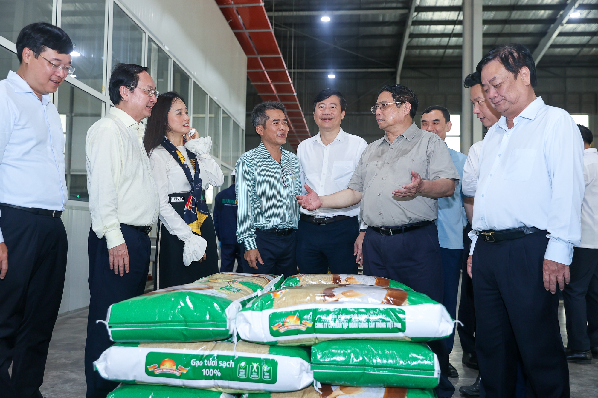 Thủ tướng Phạm Minh Chính: Phải tiếp tục đổi mới tư duy về sản xuất nông nghiệp - Ảnh 5. Thủ tướng Phạm Minh Chính: Phải tiếp tục đổi mới tư duy về sản xuất nông nghiệp - Ảnh 5.