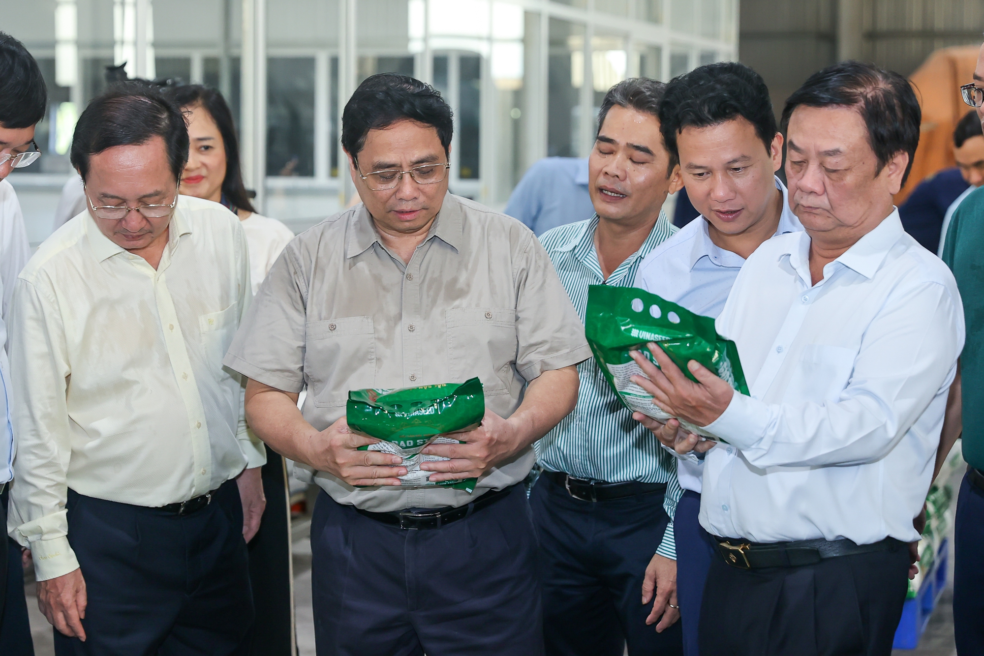 Thủ tướng Phạm Minh Chính: Phải tiếp tục đổi mới tư duy về sản xuất nông nghiệp - Ảnh 6. Thủ tướng Phạm Minh Chính: Phải tiếp tục đổi mới tư duy về sản xuất nông nghiệp - Ảnh 6.