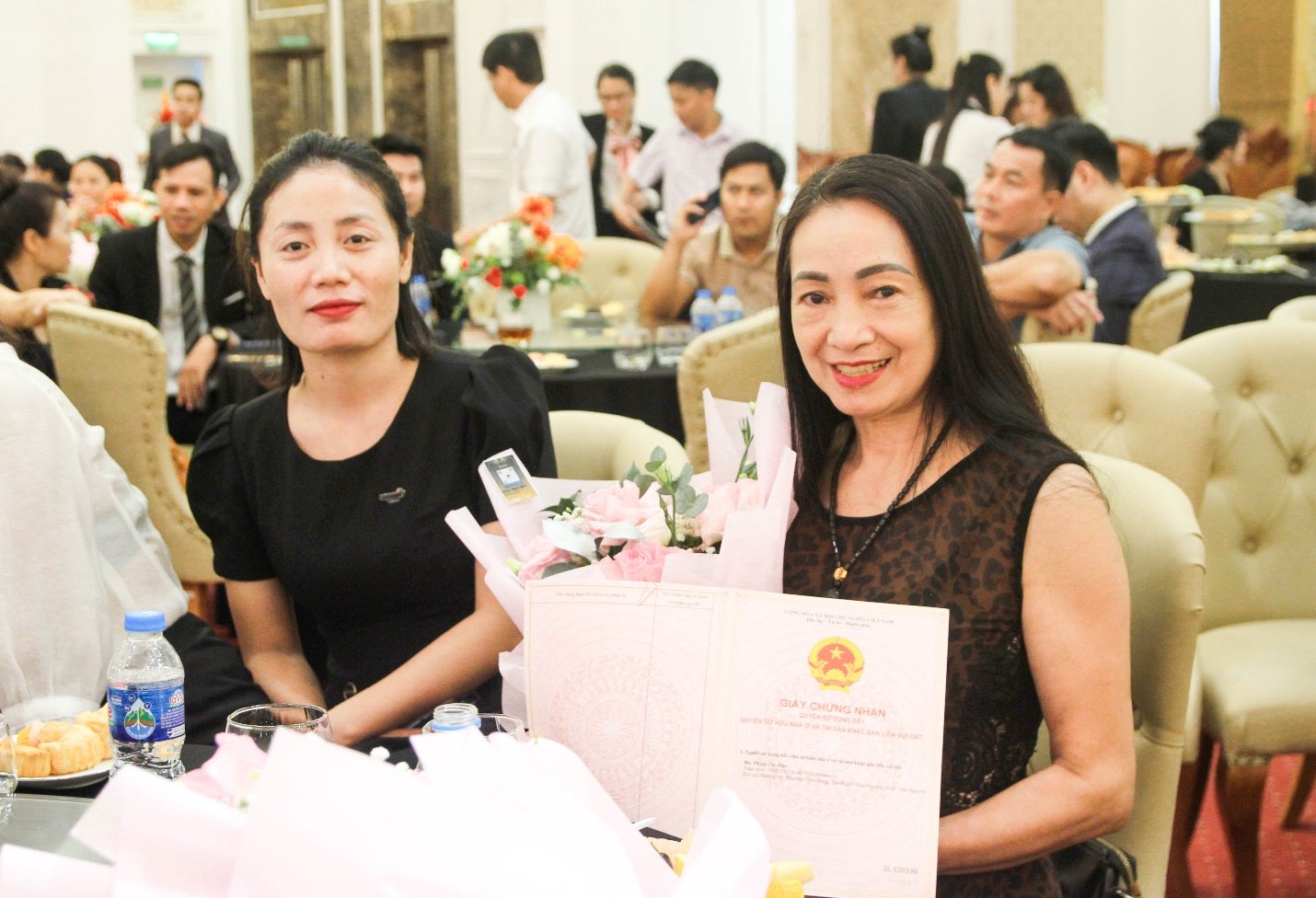 Danko Group bàn giao Giấy chứng nhận quyền sử dụng đất cho cư dân - Ảnh 4.