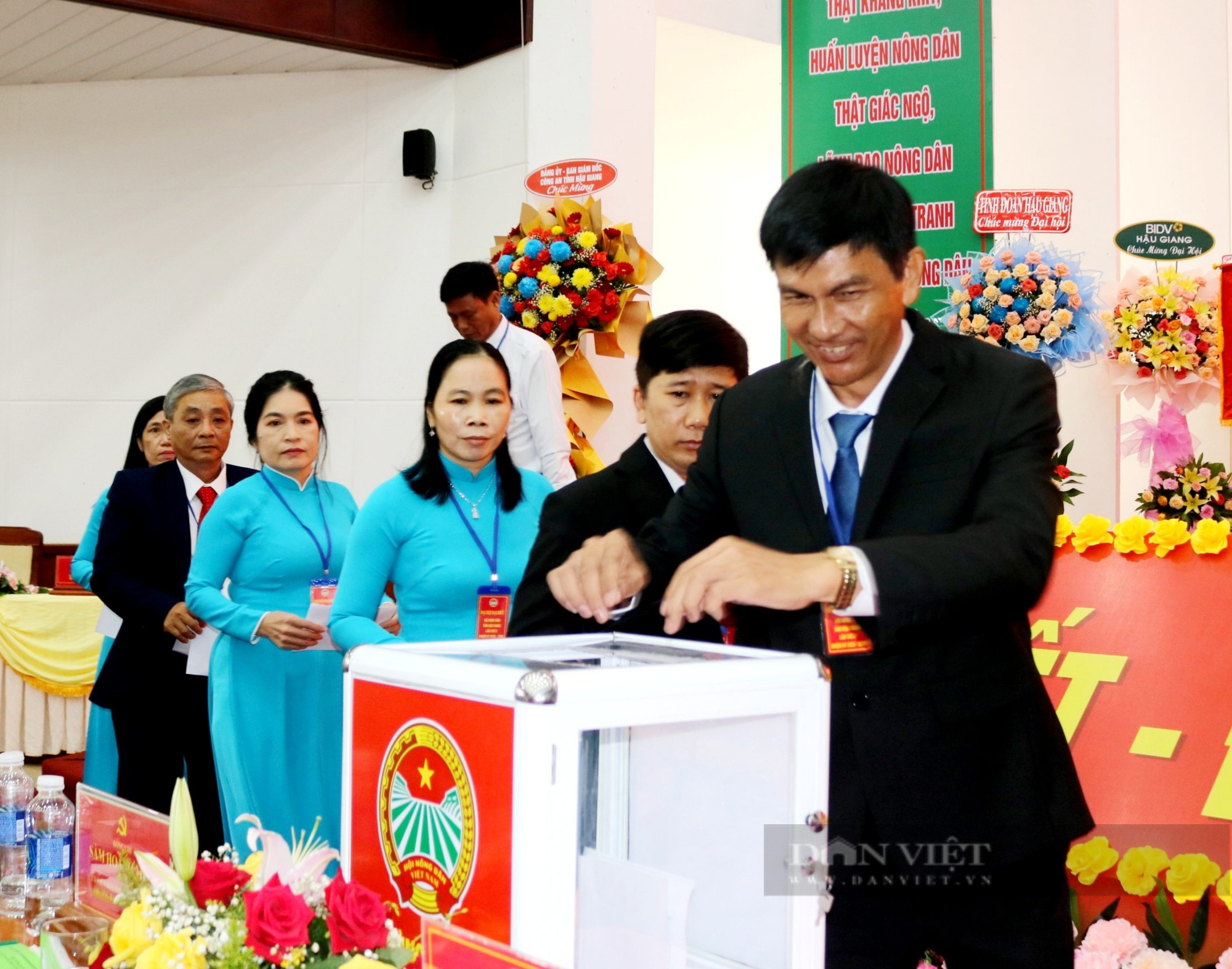 Đại hội Đại biểu Hội Nông dân tỉnh Hậu Giang lần thứ X: Bầu 29 đại biểu vào Ban Chấp hành khoá mới - Ảnh 17.