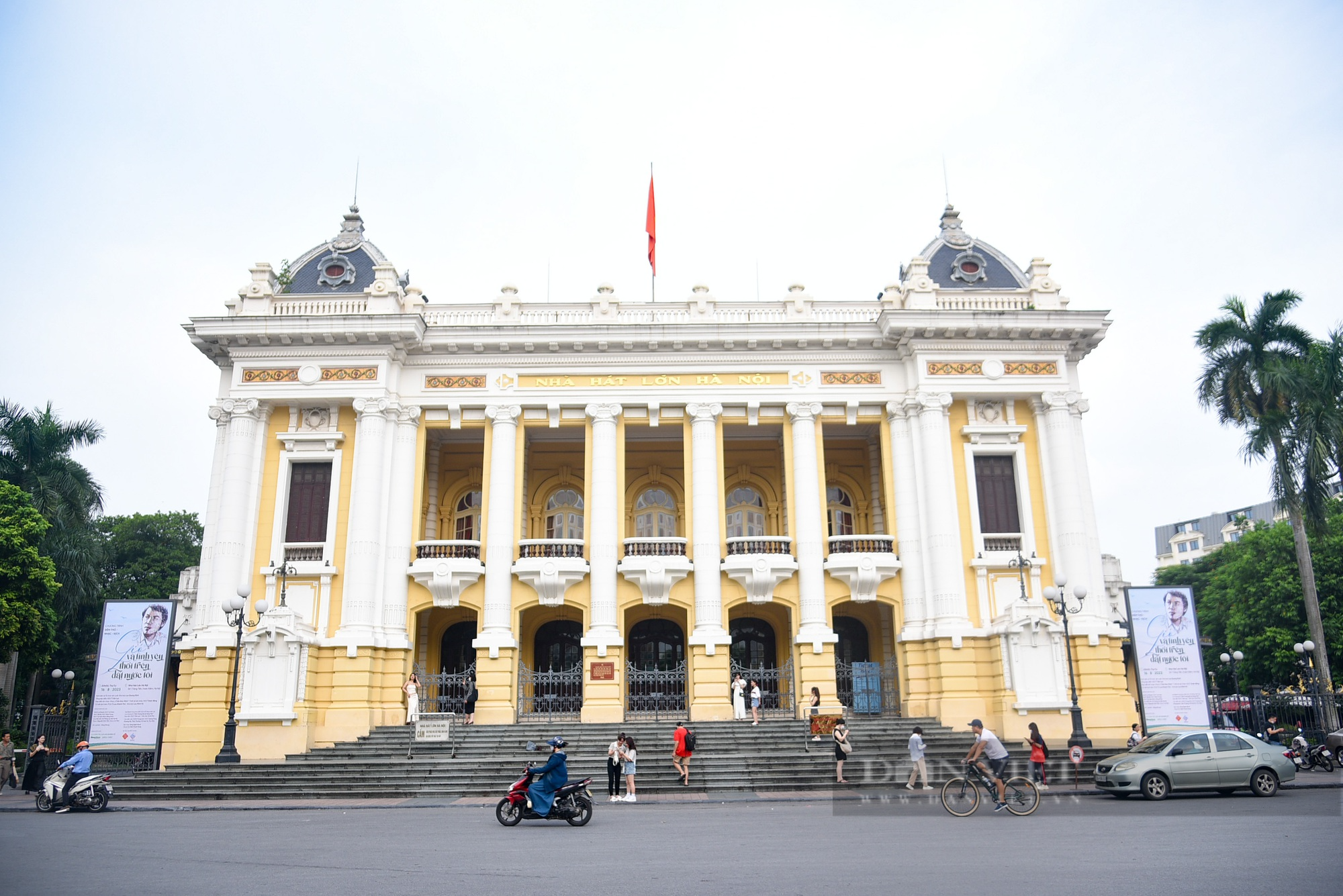 Các nghệ sĩ “hâm nóng” trước giờ lên sóng đêm thơ-nhạc-kịch &quot;Gió và Tình yêu thổi trên đất nước tôi&quot; - Ảnh 1.
