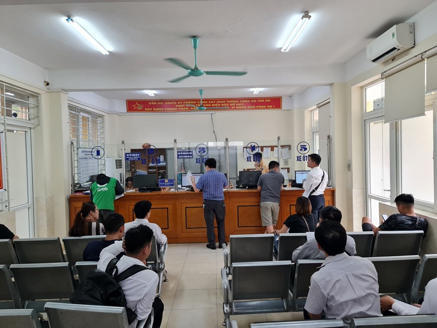 Nhiều người dân phấn khởi được giữ lại biển đẹp khi bán xe - Ảnh 3. Nhiều người dân phấn khởi được giữ lại biển đẹp khi bán xe - Ảnh 3.