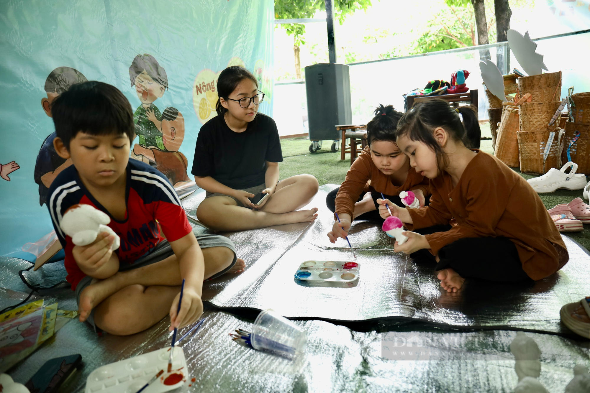 Những cánh tay nối dài làm nên Chợ Quê - Ảnh 14.