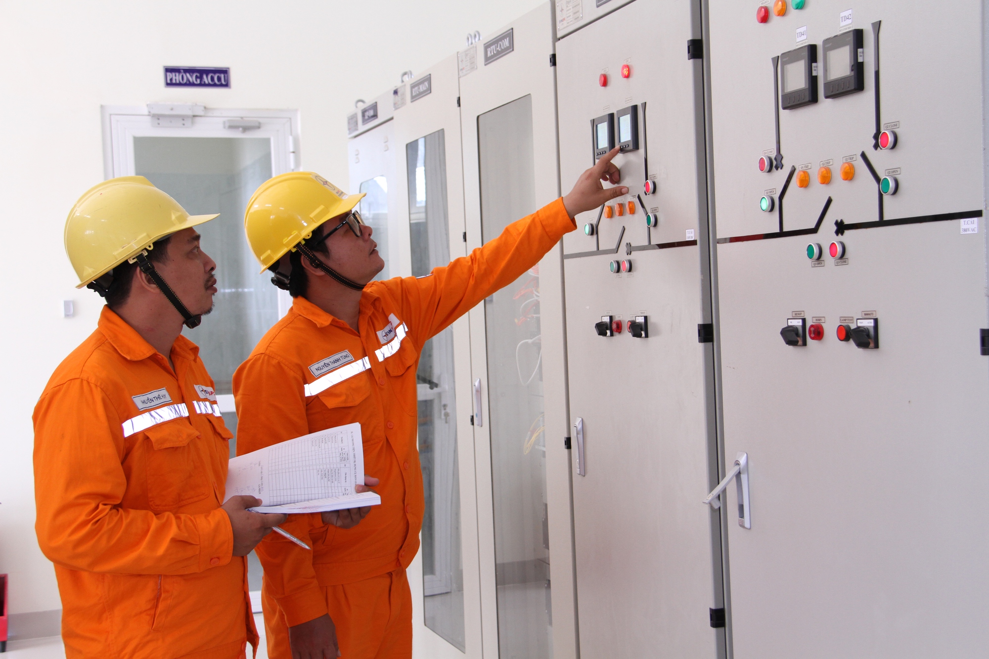 Chuyển đổi số tại EVNSPC: Tăng hiệu quả kinh doanh và chất lượng dịch vụ khách hàng sử dụng điện - Ảnh 1.