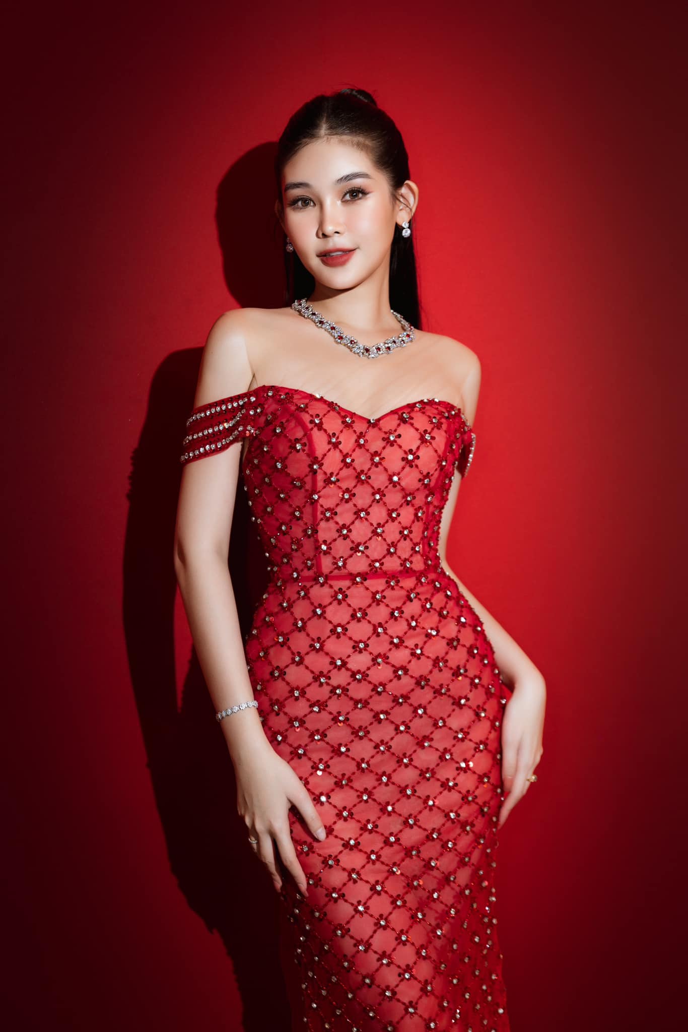 Hoa hậu Ngân Anh: &quot;Giá trị của Hoa hậu còn nằm ở đạo đức, phẩm chất...&quot; - Ảnh 2.