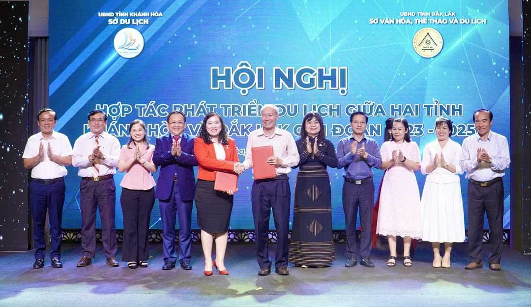 Gần 100 doanh nghiệp dự hội nghị hợp tác phát triển du lịch giữa Khánh Hòa và Đắk Lắk - Ảnh 1. Gần 100 doanh nghiệp dự hội nghị hợp tác phát triển du lịch giữa Khánh Hòa và Đắk Lắk - Ảnh 1.