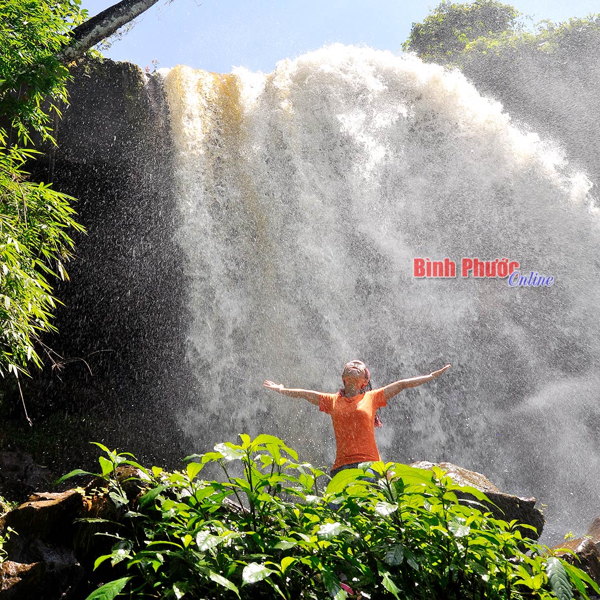 Thác nước đẹp như phát hờn ở Bình Phước, nhiều người lên tắm, và đây là top 5 đẹp nhất - Ảnh 5.