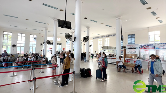 “Cuộc chiến” tàu khách Sa Kỳ - Lý Sơn: Bao giờ dứt kiểu “cùng dắt nhau đến bờ phá sản”? (Bài cuối) - Ảnh 3. “Cuộc chiến” tàu khách Sa Kỳ - Lý Sơn: Bao giờ dứt kiểu “cùng dắt nhau đến bờ phá sản”? (Bài cuối) - Ảnh 3.