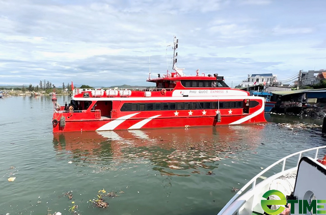 “Cuộc chiến” tàu khách Sa Kỳ - Lý Sơn: Bao giờ dứt kiểu “cùng dắt nhau đến bờ phá sản”? (Bài cuối) - Ảnh 7. “Cuộc chiến” tàu khách Sa Kỳ - Lý Sơn: Bao giờ dứt kiểu “cùng dắt nhau đến bờ phá sản”? (Bài cuối) - Ảnh 7.