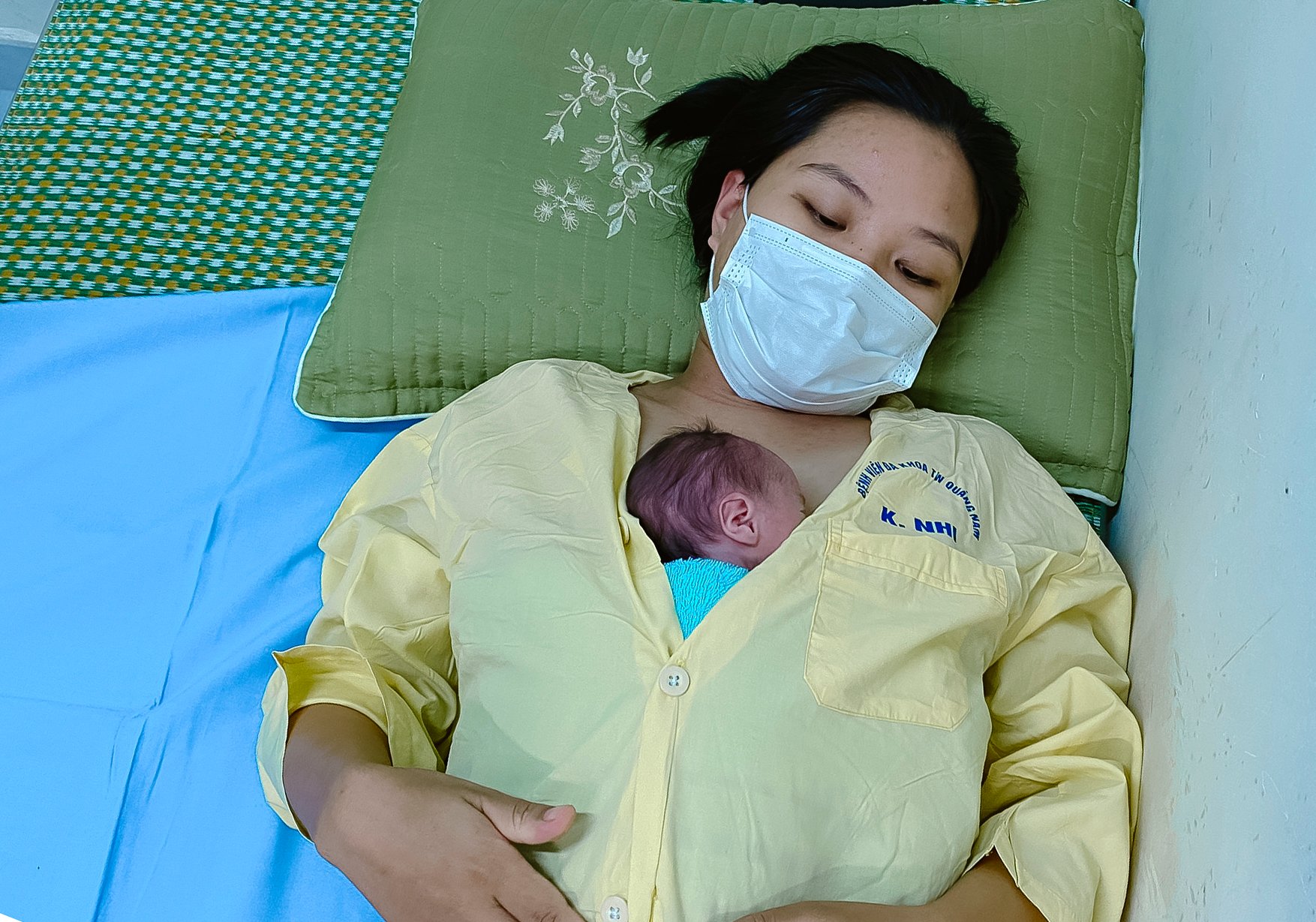 Quảng Nam: Kỳ tích 22 ngày cứu cháu bé sinh non chỉ 1kg - Ảnh 3.