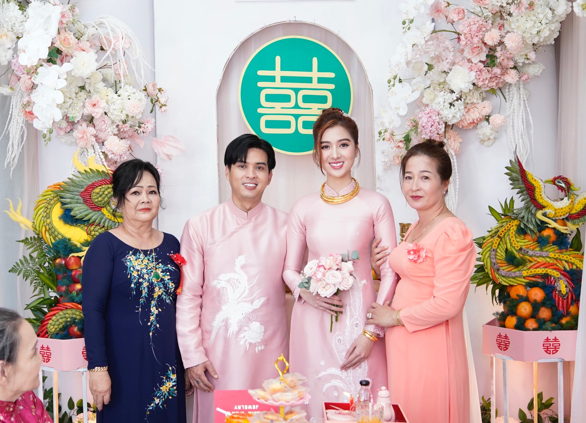Hồ Quang Hiếu chính thức làm đám hỏi với Tuệ Như sau gần 1 năm sống chung - Ảnh 10.