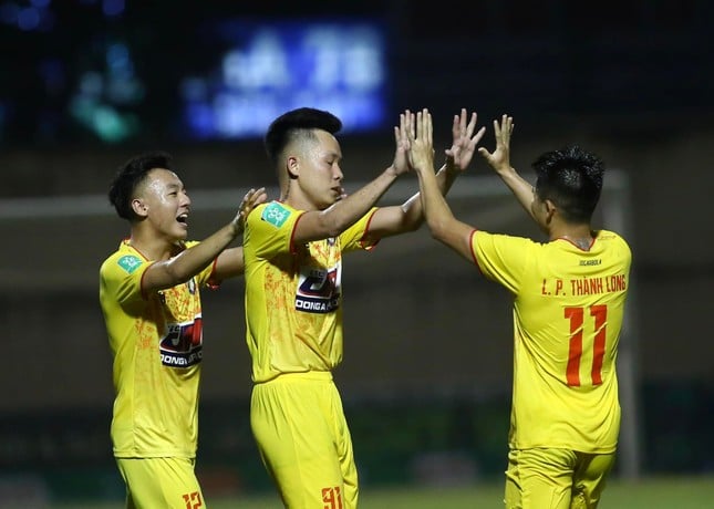 &quot;Thủ môn Đông Á Thanh Hoá đã cứu thua cho... trọng tài trận chung kết Cúp QG&quot; - Ảnh 3.
