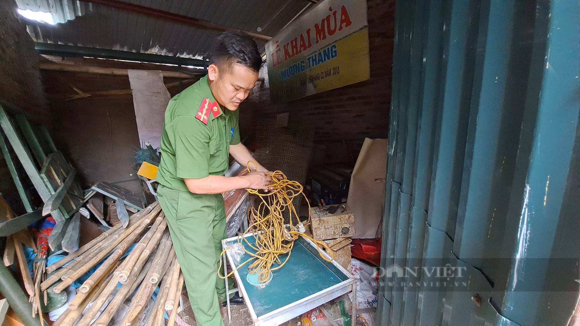 Bài 3: Một xã ở Hòa Bình thành lập Tổ xung kích, nạn “giun tặc” có hết đất sống? - Ảnh 3.