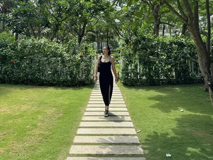 Hoa khôi bóng chuyền Kim Huệ cao 1m81, 41 tuổi: Nóng bỏng, sexy nhờ đâu? - Ảnh 4.