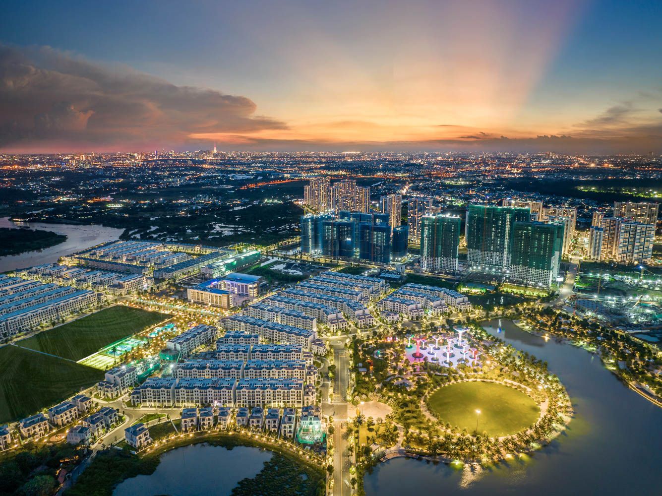 Vinhomes đồng hành cùng chủ sở hữu và khách thuê tại Vinhomes Ocean Park 1 và Vinhomes Grand Park - Ảnh 3.