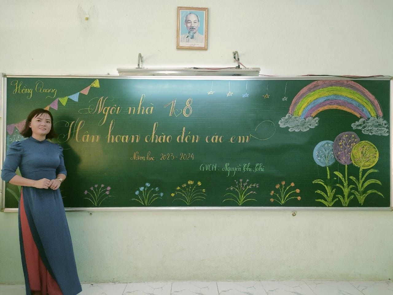 Sáng nay, học sinh cả nước tựu trường tưng bừng, rực rỡ sắc màu - Ảnh 8.