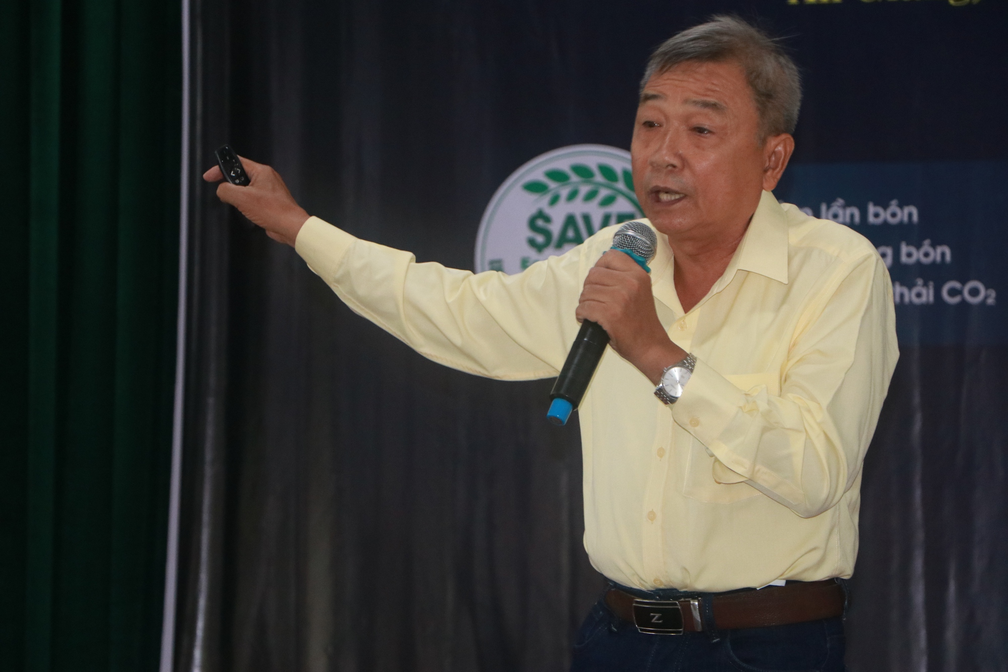 Nông dân trồng lúa An Giang học cách làm &quot;đất khỏe&quot;, thích ứng biến đổi khí hậu - Ảnh 3.