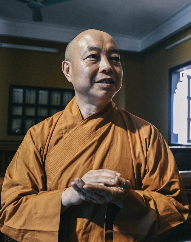 Thượng toạ Thích Thanh Huân: &quot;Đừng nghĩ đốt nhiều vàng mã mùa Vu Lan là báo hiếu cha mẹ, tổ tiên&quot; - Ảnh 2.