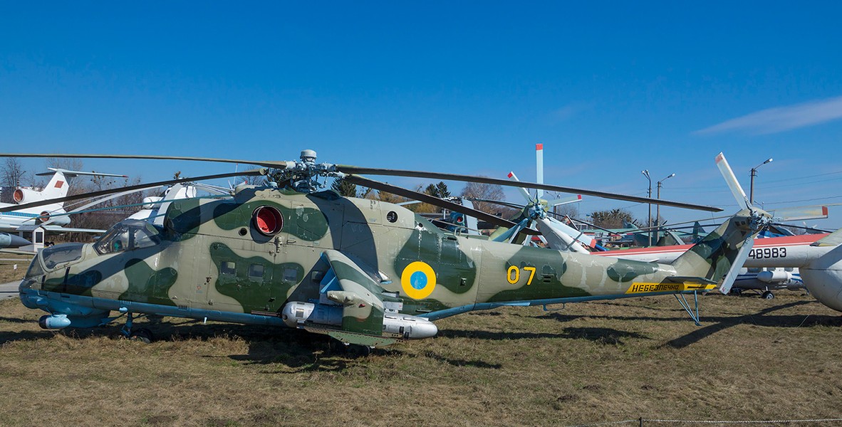 Bất ngờ lớn khi trực thăng Mi-24V Ukraine dùng rocket Mỹ - Ảnh 5.