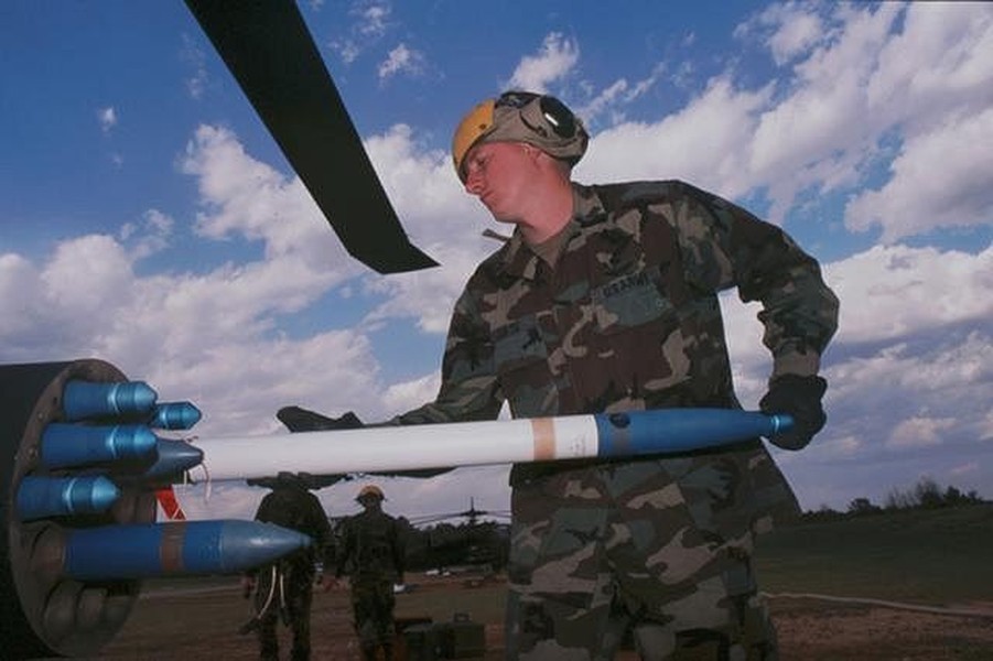 Bất ngờ lớn khi trực thăng Mi-24V Ukraine dùng rocket Mỹ - Ảnh 6.