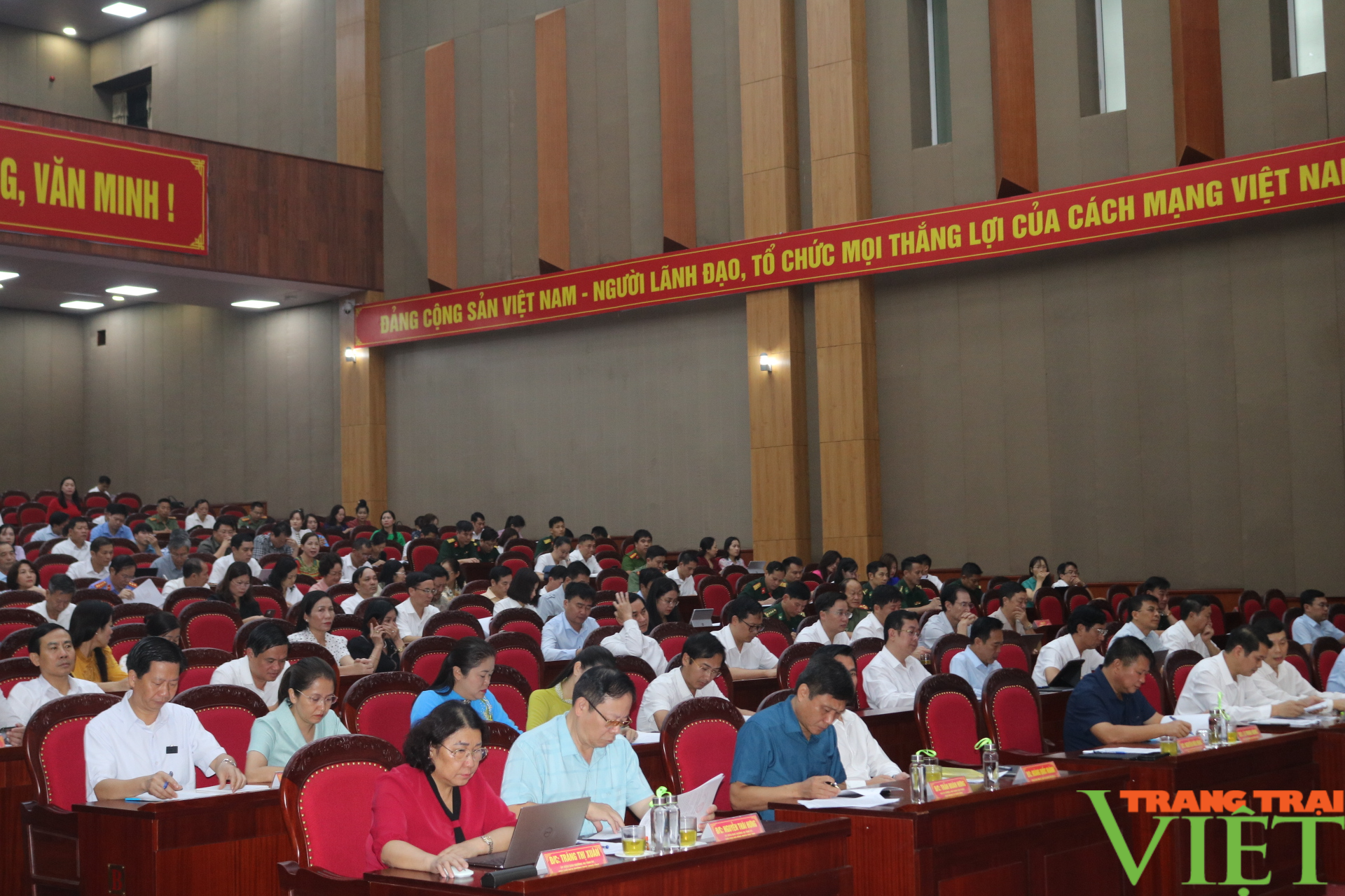 Sơn La: Bảo vệ nền tảng tư tưởng của Đảng, đấu tranh phản bác các quan điểm sai trái, thù địch trong tình hình mới - Ảnh 3. Sơn La: Bảo vệ nền tảng tư tưởng của Đảng, đấu tranh phản bác các quan điểm sai trái, thù địch trong tình hình mới - Ảnh 3.