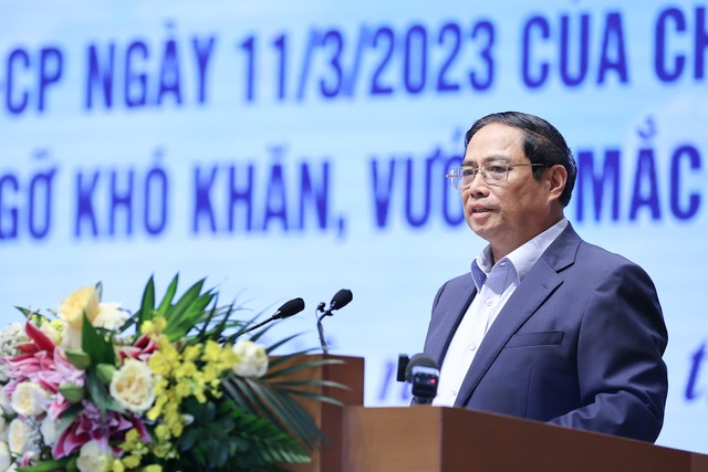 Thủ tướng Phạm Minh Chính: Thị trường bất động sản khó khăn ở đâu, tháo gỡ ở đó - Ảnh 1.