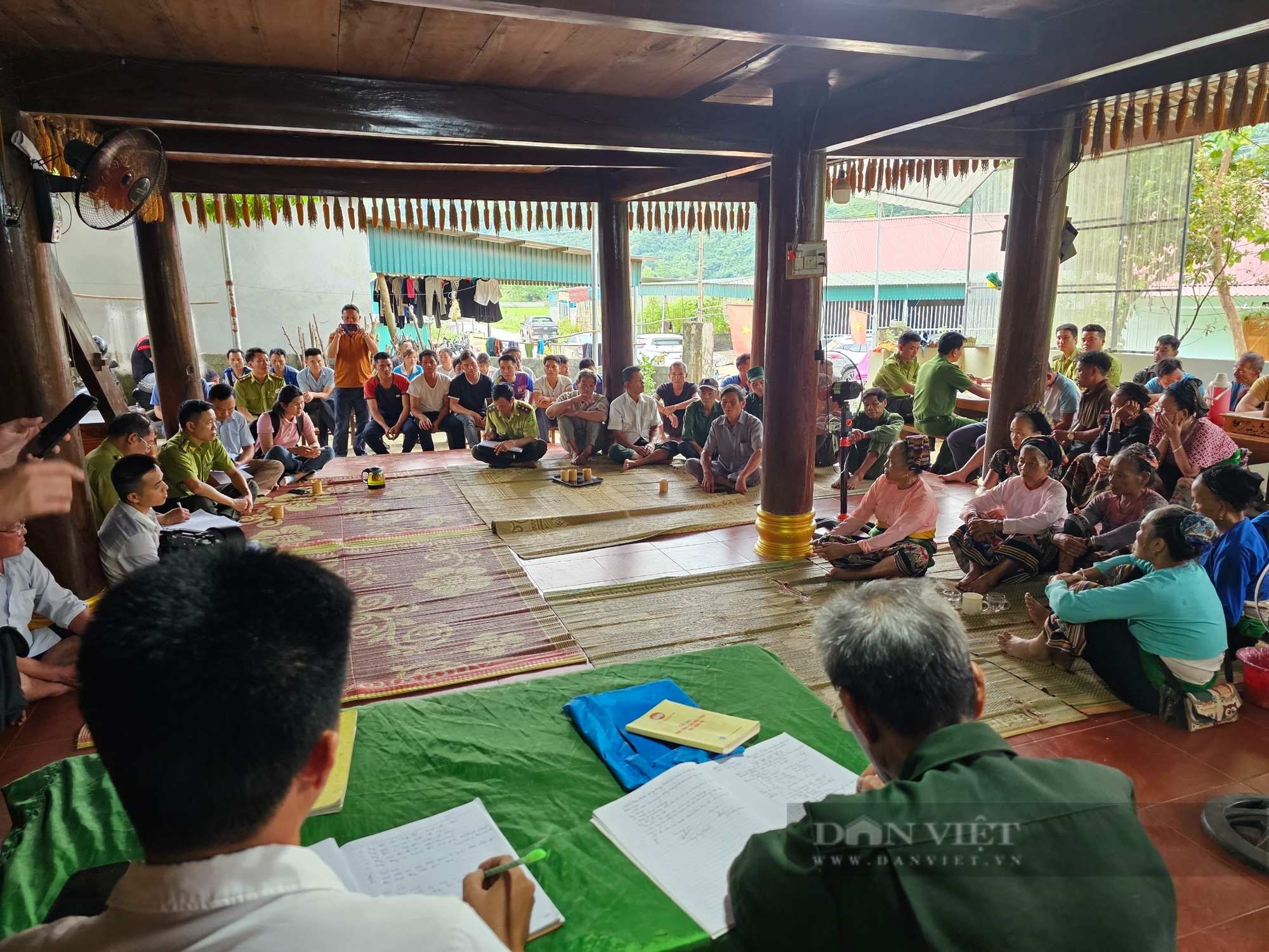 Thanh Hoá vận động người dân phát giác, tố giác đối tượng có hành vi khai thác rừng trái pháp luật - Ảnh 2.