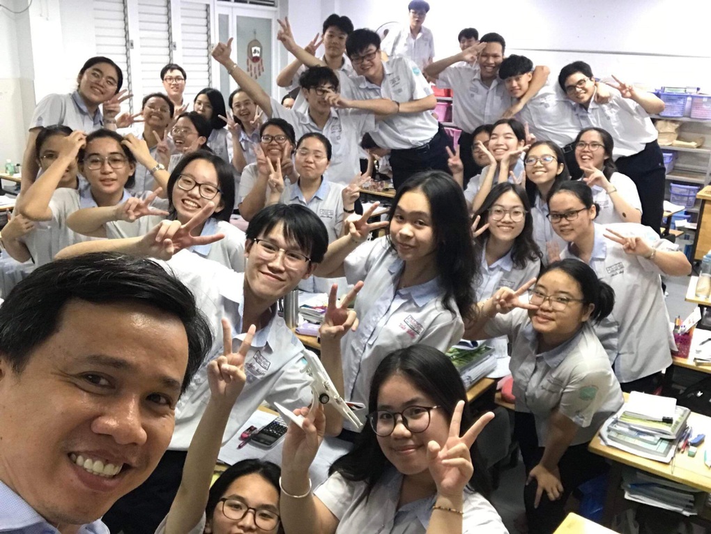 Lớp học ở TPHCM 100% đậu y dược - Ảnh 1.