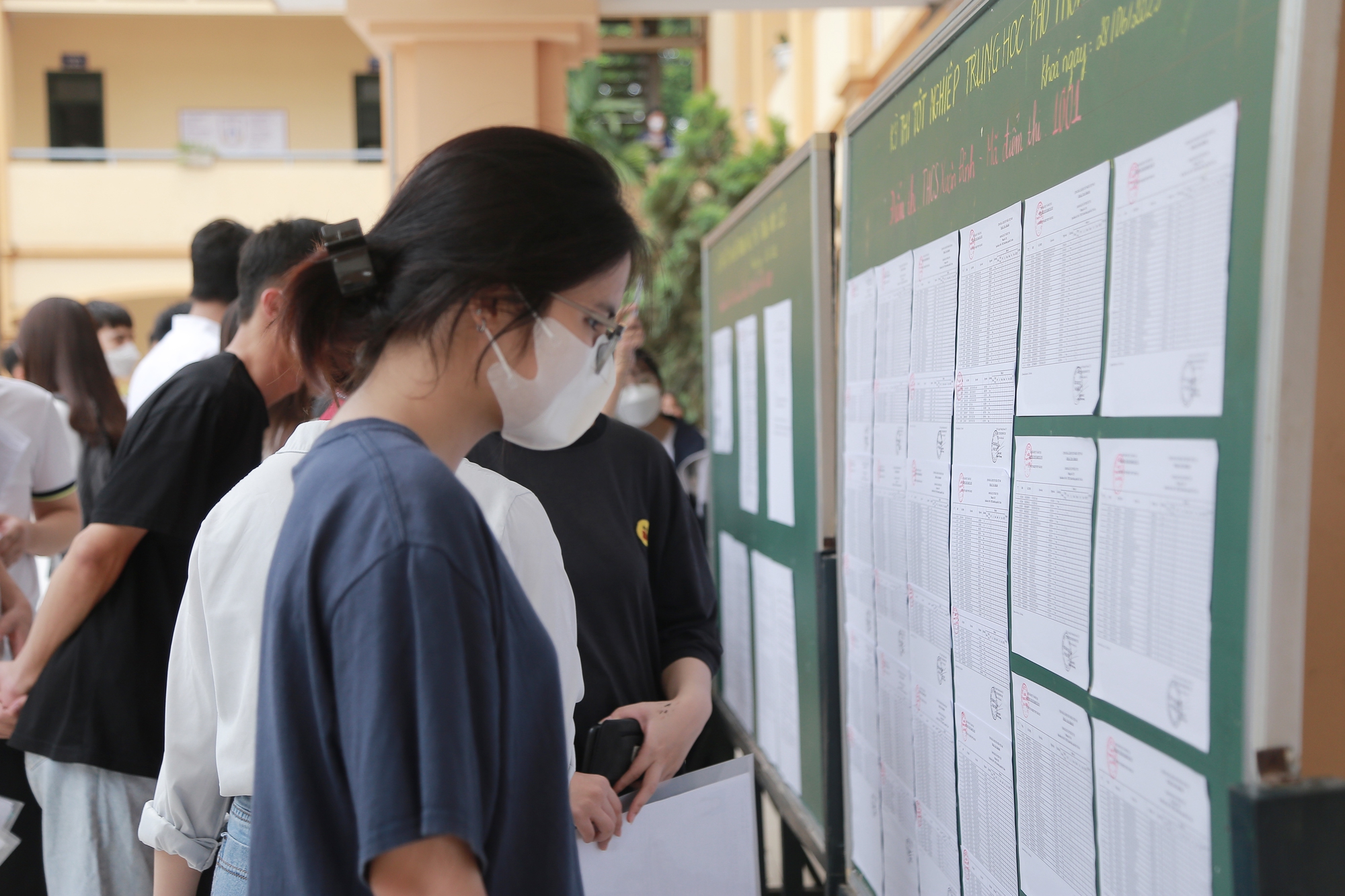 Kết quả khảo sát môn thi tốt nghiệp THPT năm 2025 chương trình mới: Giáo viên chọn gì? - Ảnh 1.