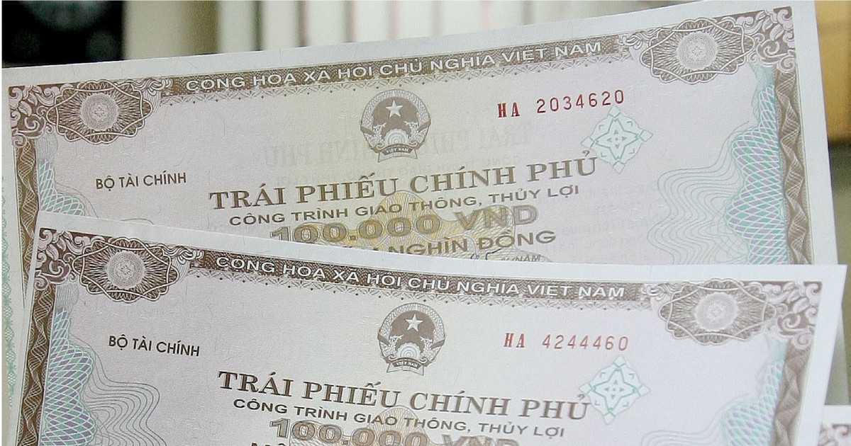 Lãi suất huy động trái phiếu Chính phủ tiếp tục giảm - Ảnh 1.