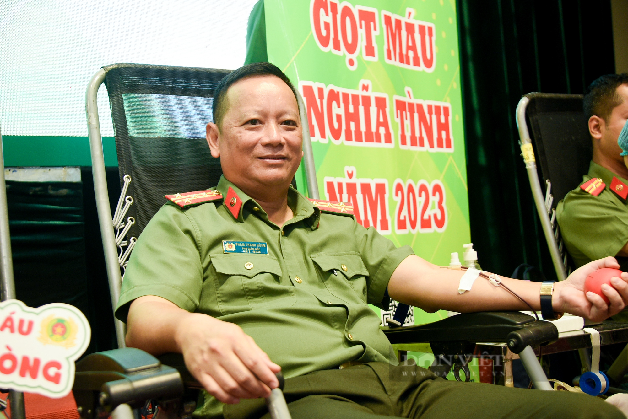 Hơn 600 cán bộ, chiến sỹ CAHN tham gia hành trình &quot;Giọt máu nghĩa tình 2023&quot; - Ảnh 2.