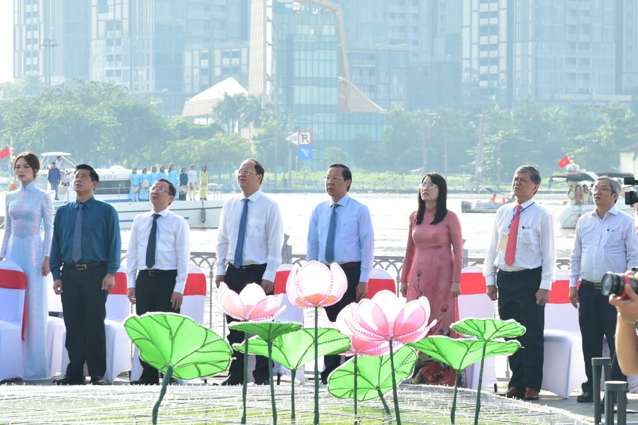 TP.HCM khai mạc Lễ hội sông nước lần thứ nhất năm 2023 - Ảnh 1.