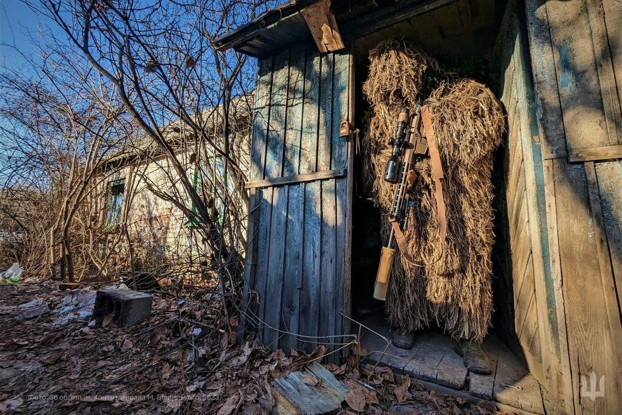 Lính bắn tỉa tinh nhuệ Ukraine tiết lộ điều tối kỵ cần tránh để giữ mạng sống trên chiến trường  - Ảnh 2.